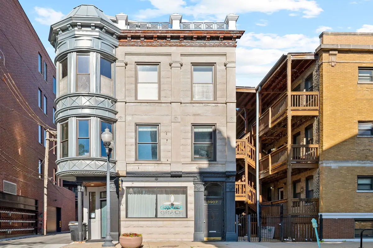 3907 N Damen Avenue #2, Chicago, IL 60618 - #1
