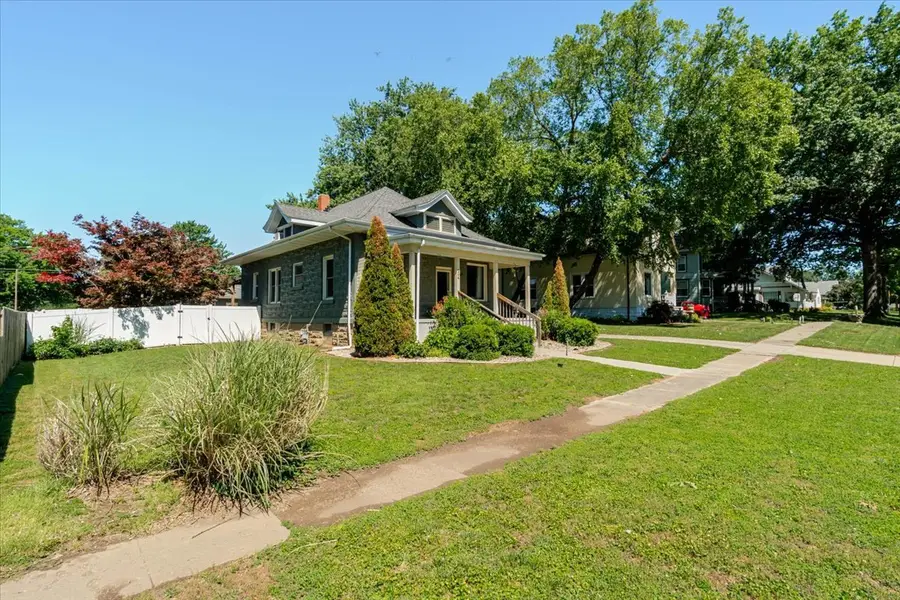 304 S Monroe Street, Mackinaw, IL 61755 - #3