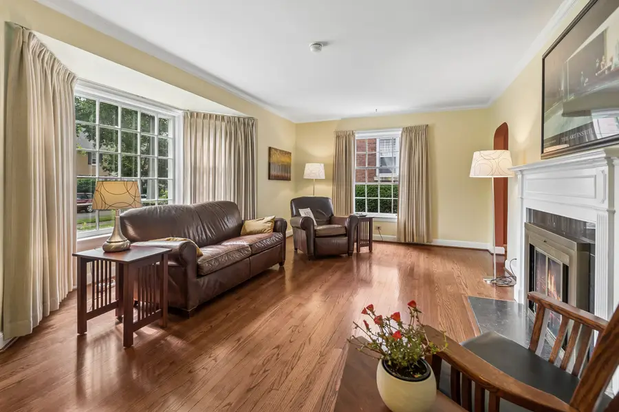 2734 Lawndale Avenue, Evanston, IL 60201 - #3