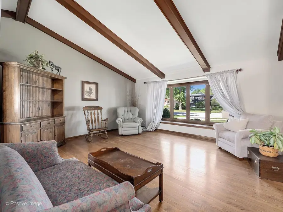 637 N Ellsworth Avenue, Addison, IL 60101 - #3