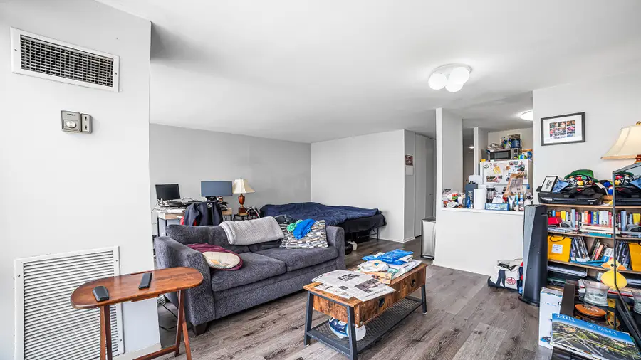 4343 N Clarendon Avenue #1818, Chicago, IL 60613 - #3