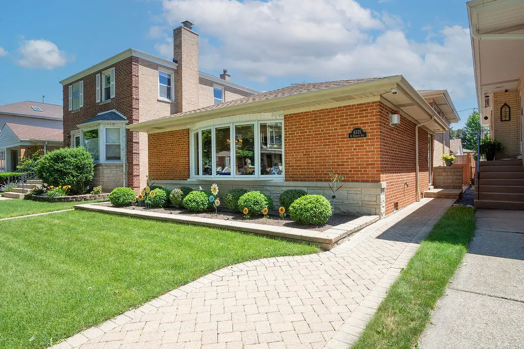 6335 N Karlov Avenue, Chicago, IL 60646 - #1