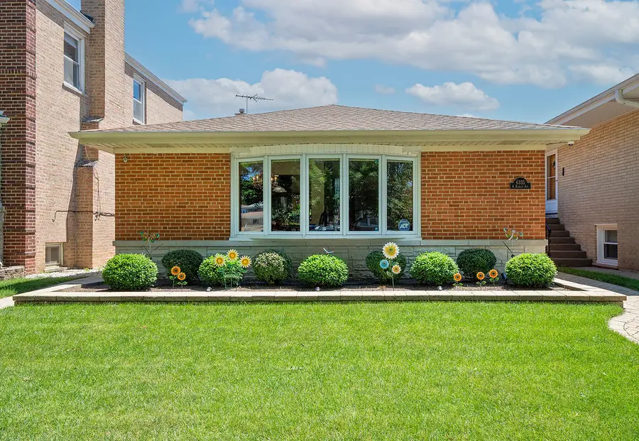 6335 N Karlov Avenue, Chicago, IL 60646 - #2