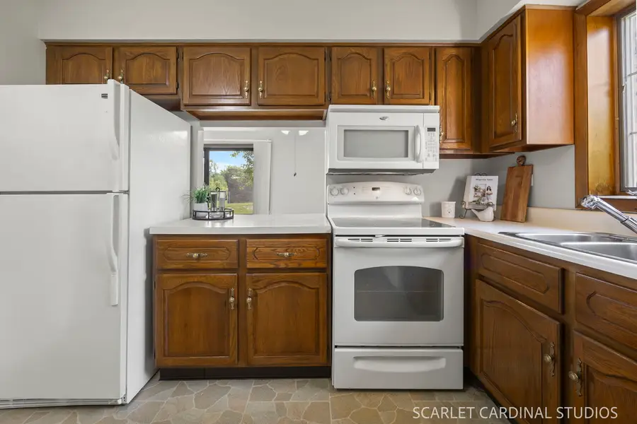 6223 Lake Park Lane #B, Willowbrook, IL 60527 - #3