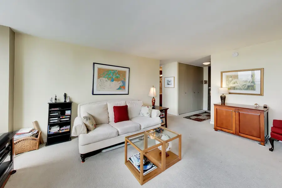 655 W Irving Park Road #1915, Chicago, IL 60613 - #3