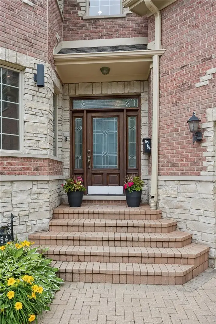 5054 W Berwyn Avenue, Chicago, IL 60630 - #2