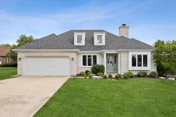 8300 Chelsea Lane, Willow Springs, IL 60480