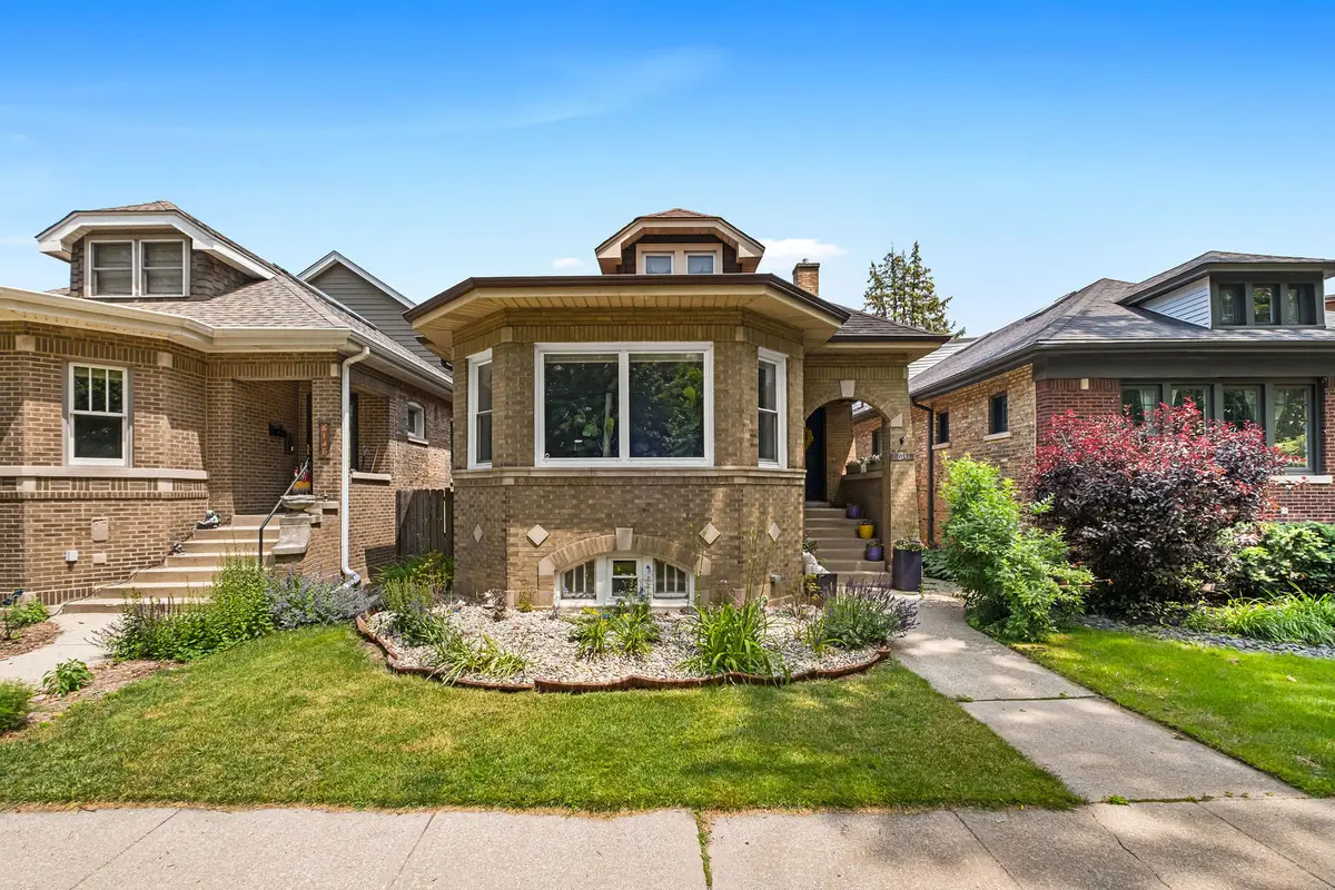 6141 N Maplewood Avenue, Chicago, IL 60659 - #1