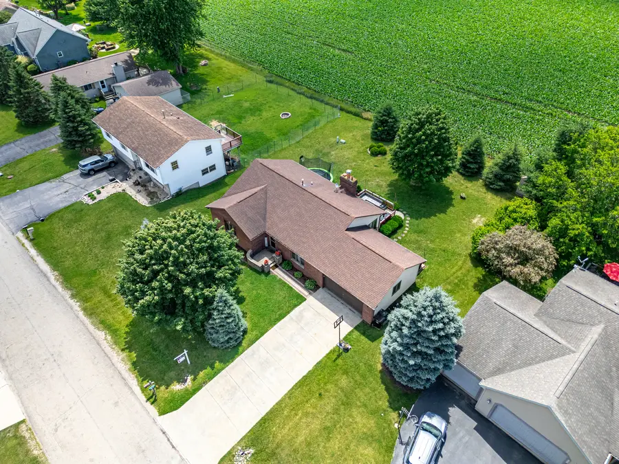 10205 Sharon Lane, Hebron, IL 60034 - #2