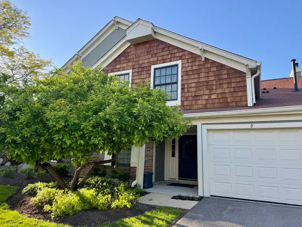 1901 Gresham Circle #A, Wheaton, IL 60189