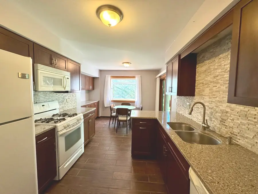 1901 Gresham Circle #A, Wheaton, IL 60189 - #3