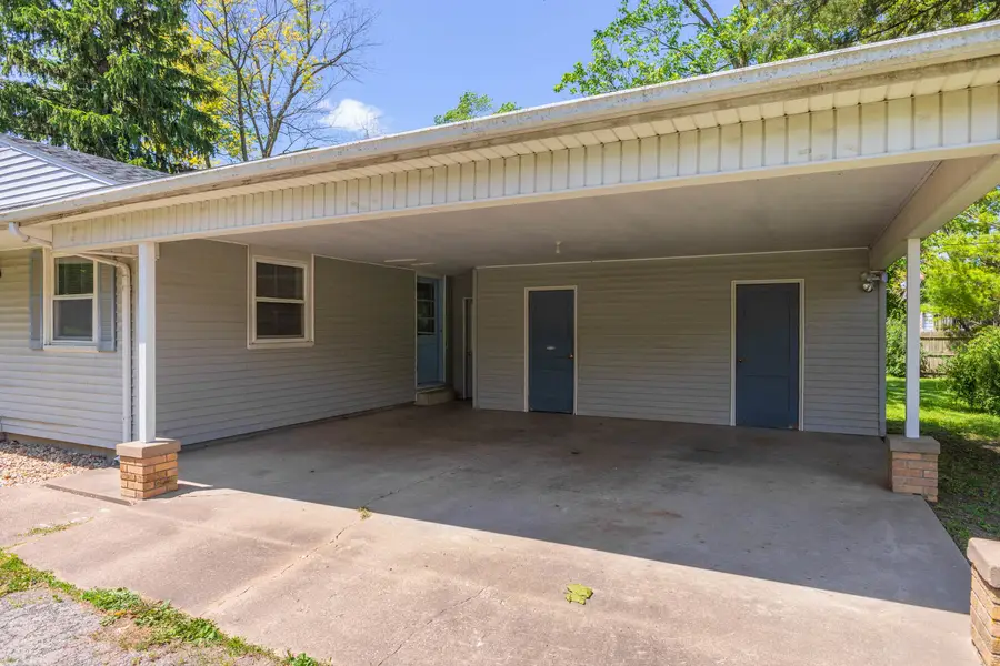309 W Torrance Avenue, Pontiac, IL 61764 - #2