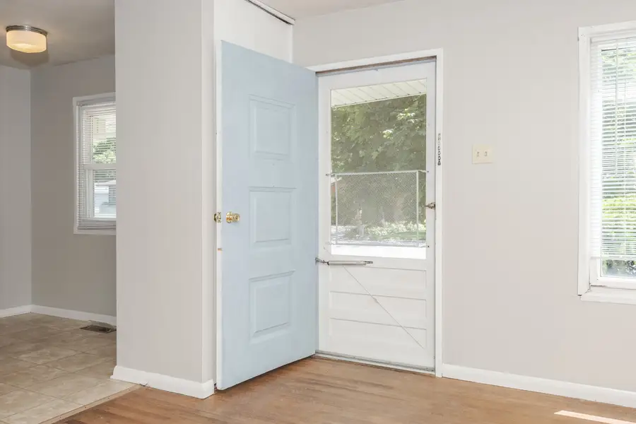 309 W Torrance Avenue, Pontiac, IL 61764 - #3