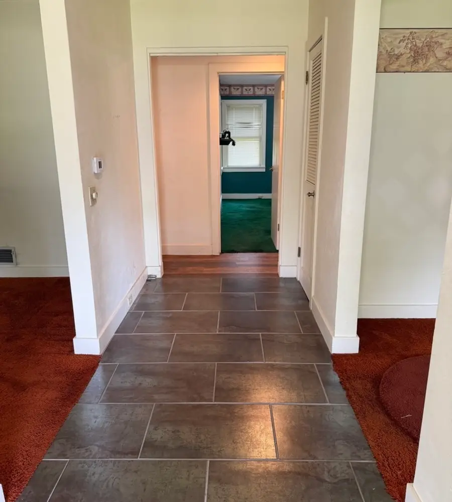 708 E Glover Street, Ottawa, IL 61350 - #3