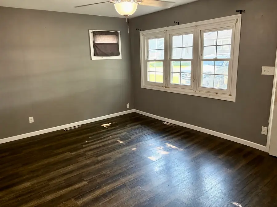 105 S Miller Street, Clinton, IL 61727 - #3
