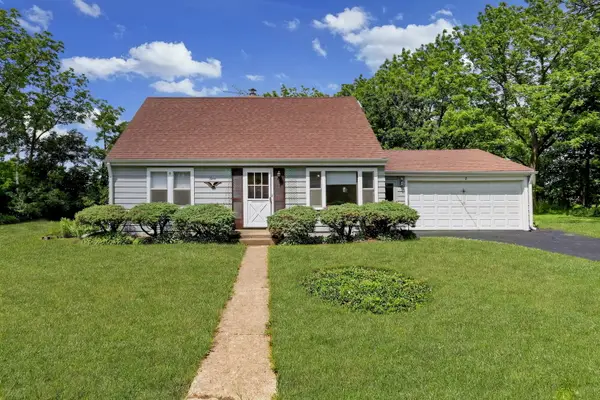 2 Eva Terrace, Lake Bluff, IL 60044
