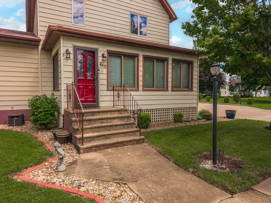 415 N 4th Street, Chatsworth, IL 60921 - #3
