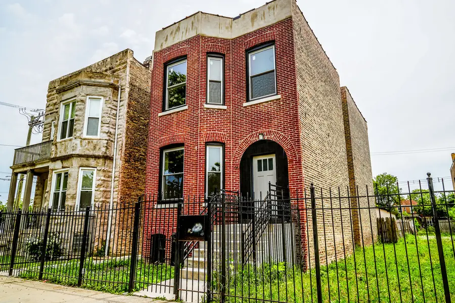 4419 W Gladys Avenue, Chicago, IL 60624 - #2