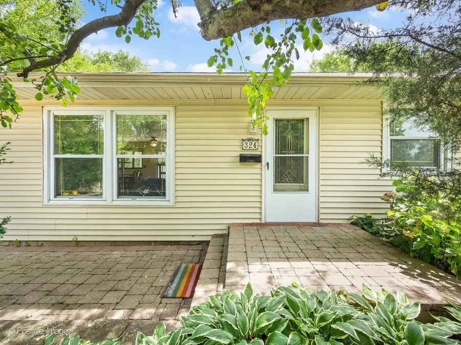 324 Shawnee Drive, Carol Stream, IL 60188 - #3
