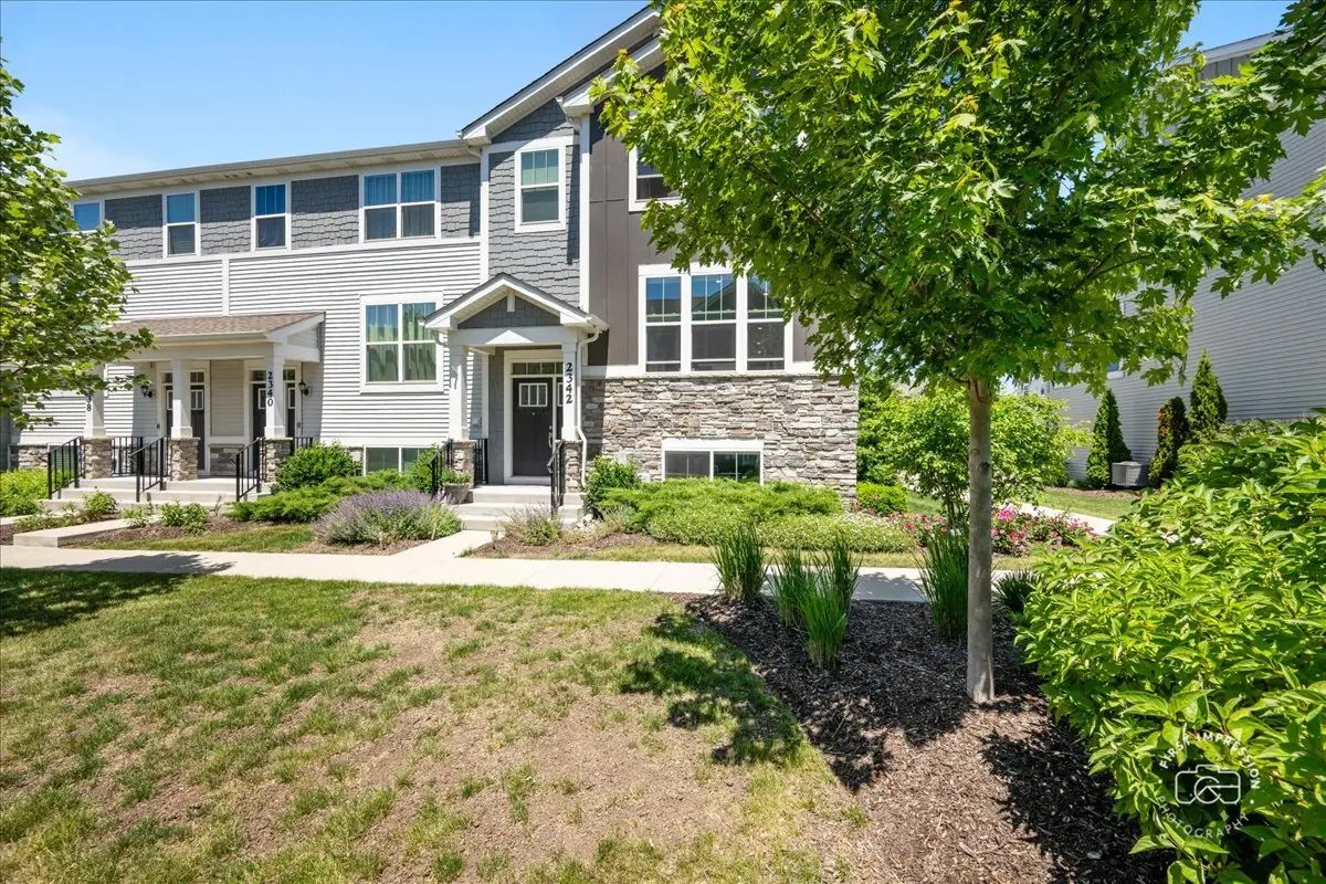 2342 Southwind Boulevard, South Elgin, IL 60177 - #1