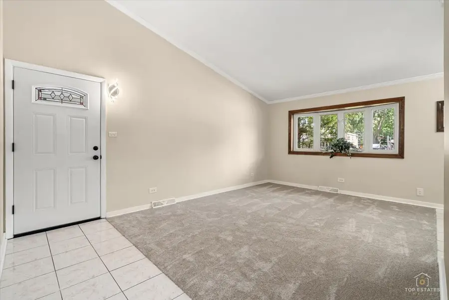 402 N Douglas Avenue #402, Villa Park, IL 60181 - #3