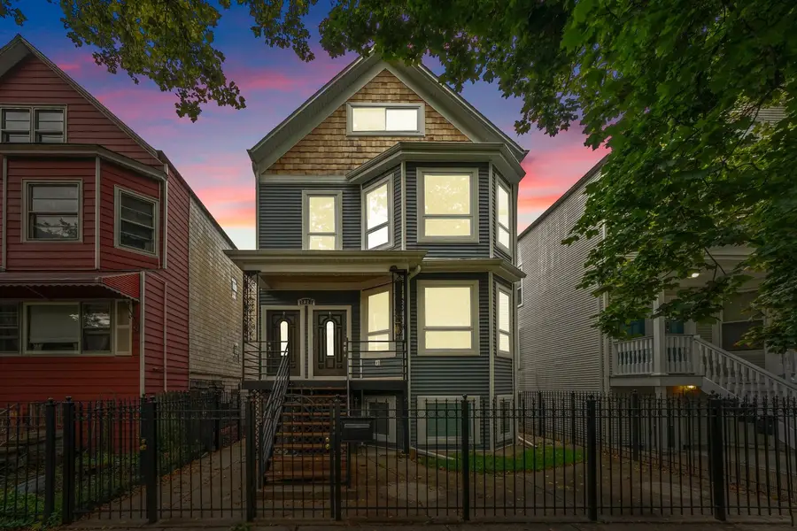 2821 N Springfield Avenue, Chicago, IL 60618 - #2