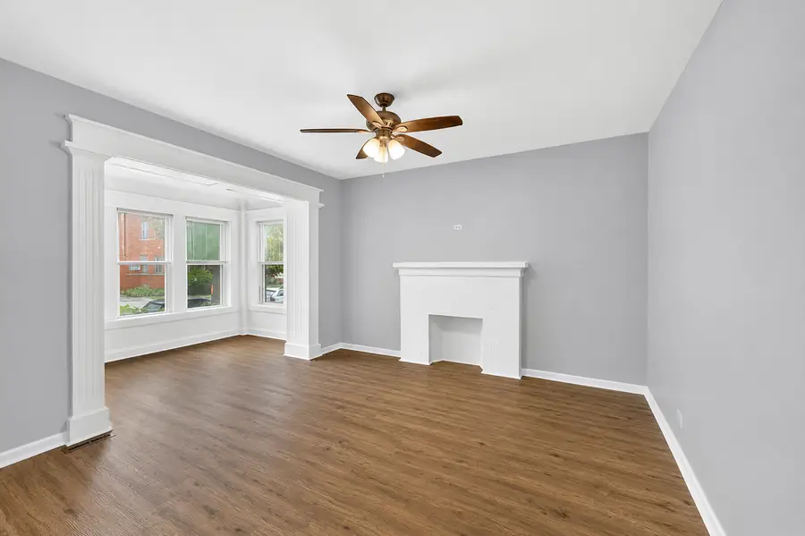 7406 S Crandon Avenue, Chicago, IL 60649 - #3