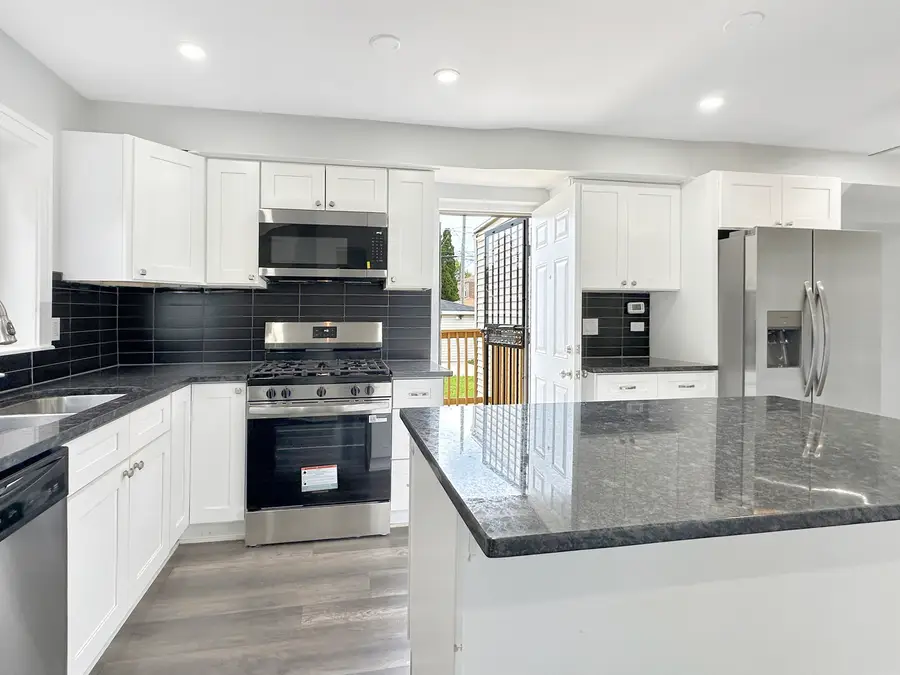 9138 S Carpenter Street, Chicago, IL 60620 - #3