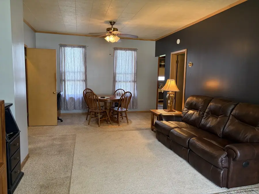 1915 9th Street, Peru, IL 61354 - #2