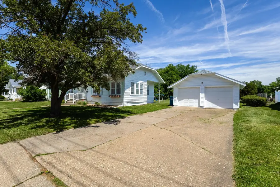 2615 30th Street, Rock Island, IL 61201 - #2