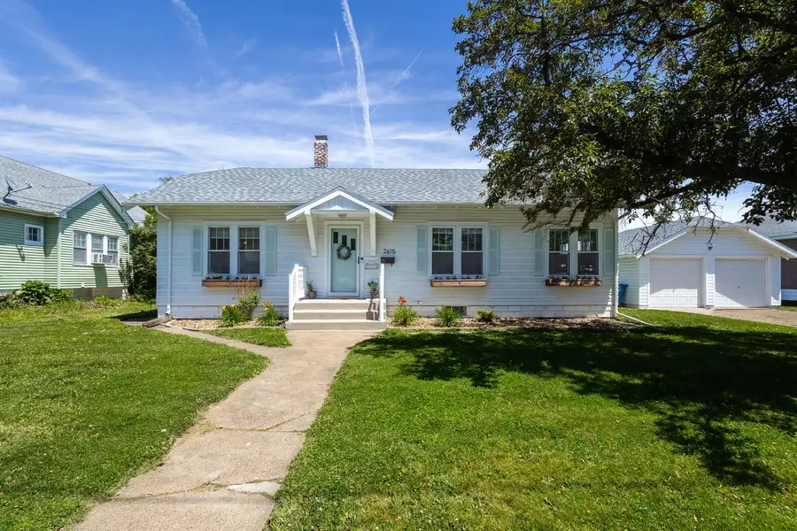 2615 30th Street, Rock Island, IL 61201 - #3