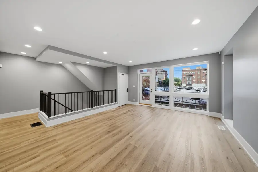 308 W Evergreen Avenue #1R, Chicago, IL 60610 - #3
