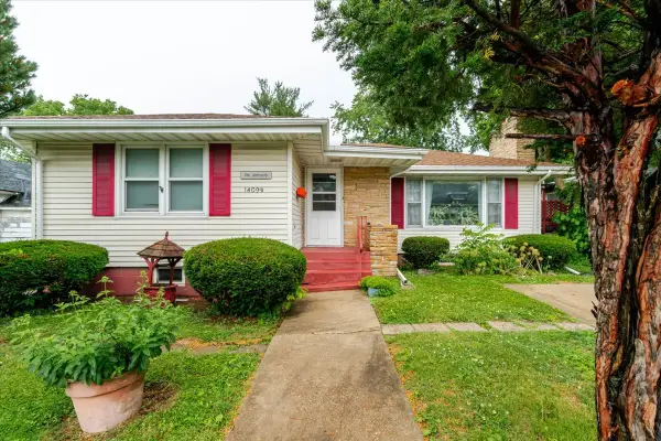 1409 1/2 Mulberry Street, Bloomington, IL 61701
