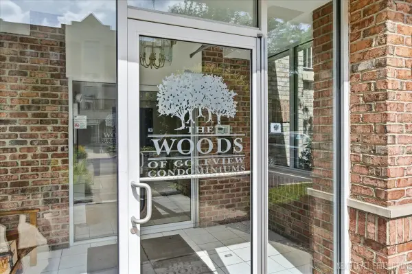 7841 W 157th Street #104, Orland Park, IL 60462