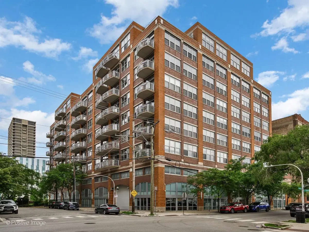 933 W Van Buren Street #823, Chicago, IL 60607 - #1