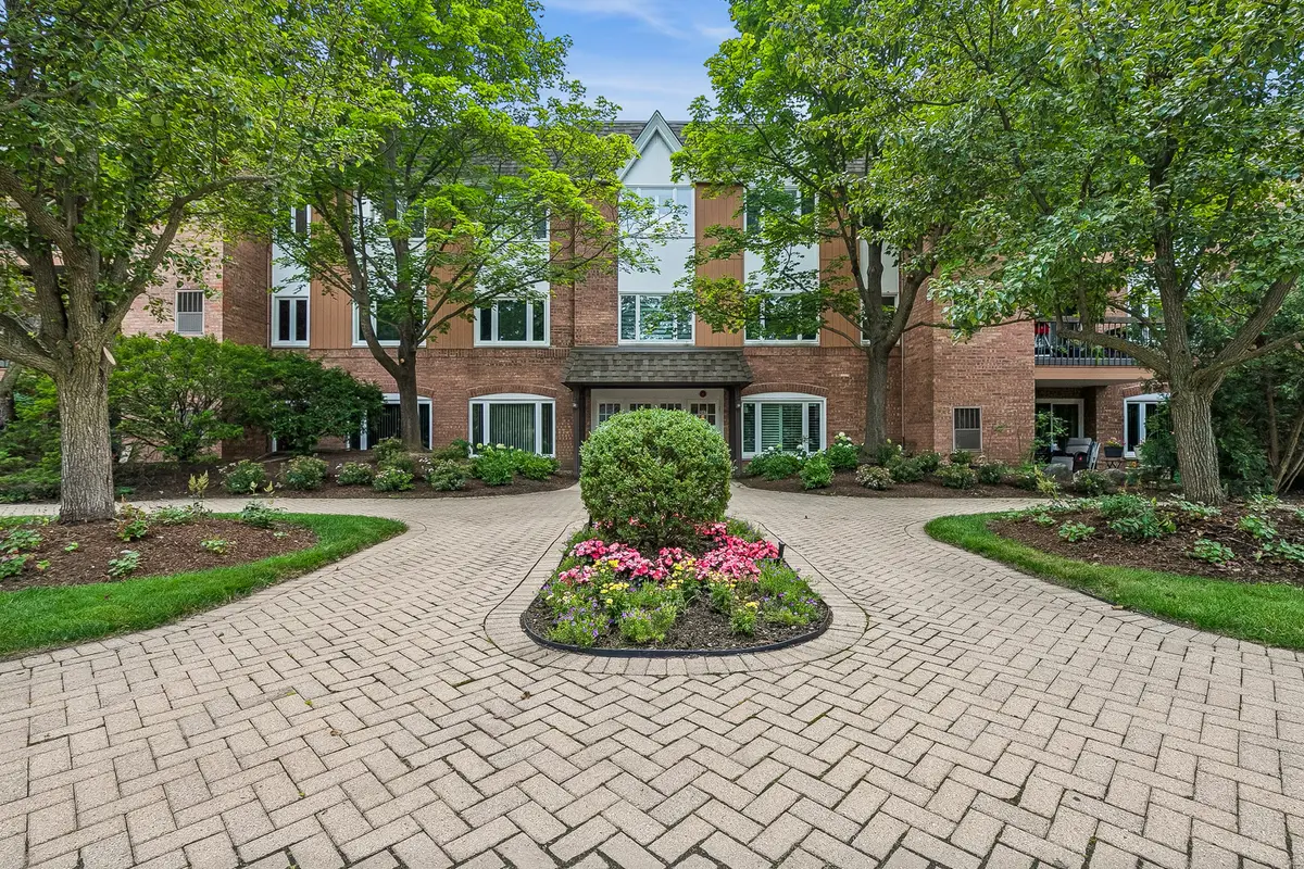 207 Rivershire Lane #207, Lincolnshire, IL 60069 - #1