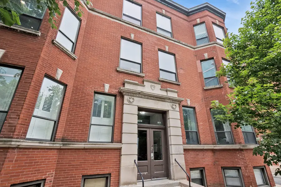 809 W Bradley Place #3, Chicago, IL 60613 - #2
