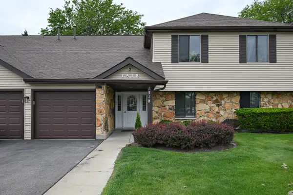 1518 Harbour Court #1B, Schaumburg, IL 60193