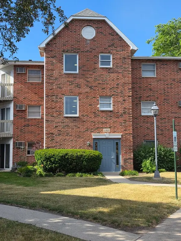1303 Cunat Court #3D, Lake In The Hills, IL 60156