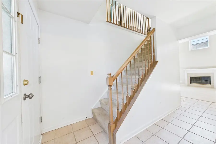 855 W Saratoga Circle, Island Lake, IL 60042 - #3
