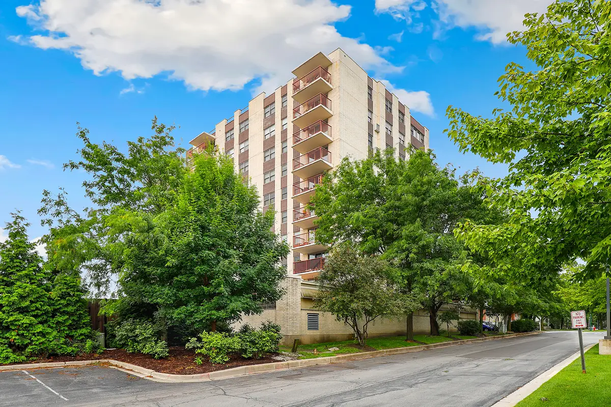 141 N La Grange Road #805, La Grange, IL 60525 - #1