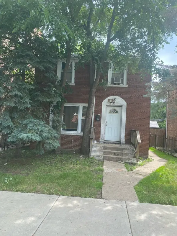 9137 S Essex Avenue, Chicago, IL 60617