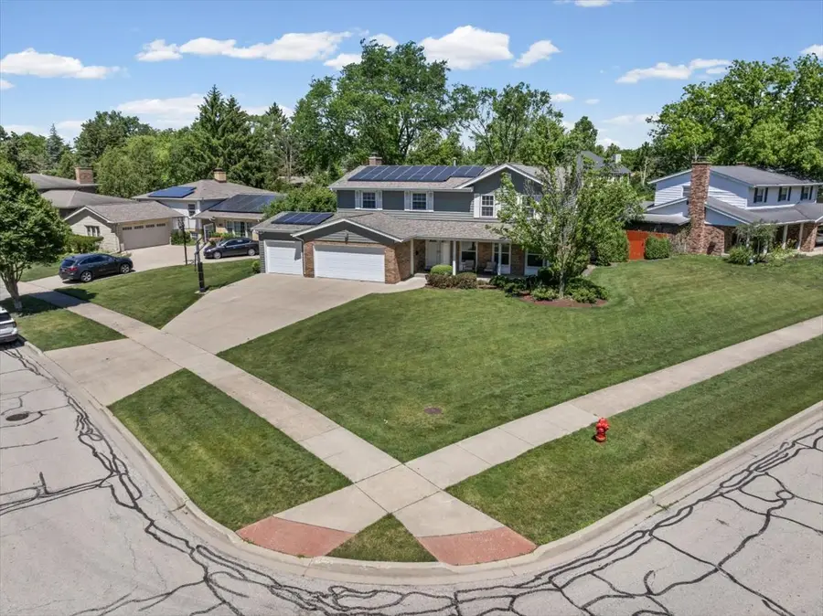1660 Clavinia Avenue, Deerfield, IL 60015 - #2