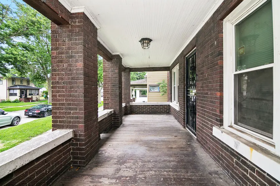 361-365 S Evergreen Avenue, Kankakee, IL 60901 - #3