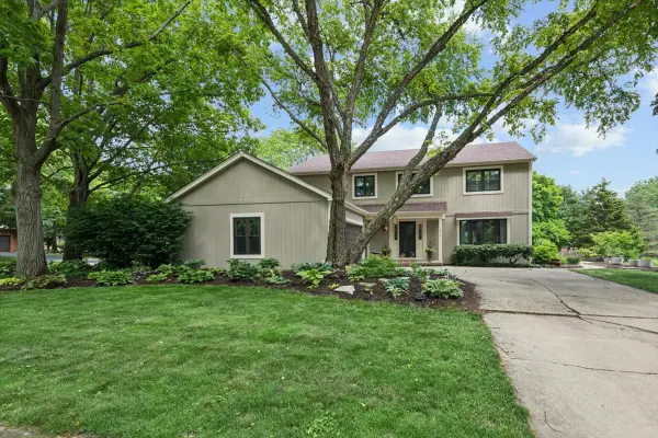 1040 N Charles Street, Naperville, IL 60563