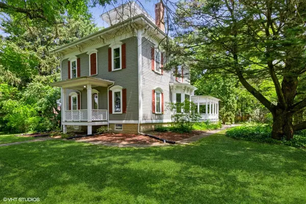100 E Miller Avenue, Hinckley, IL 60520