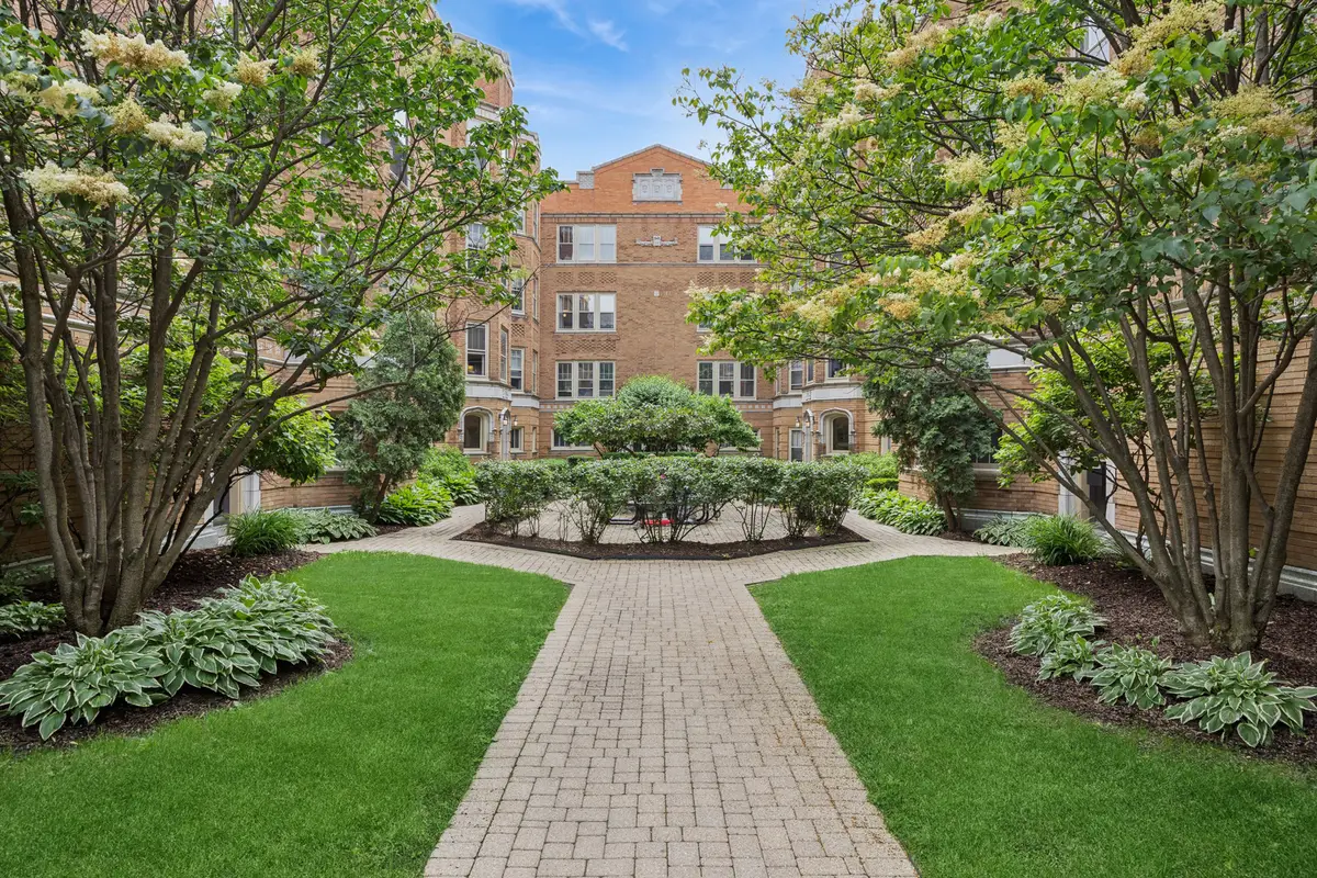 619 Washington Boulevard #2E, Oak Park, IL 60302 - #1