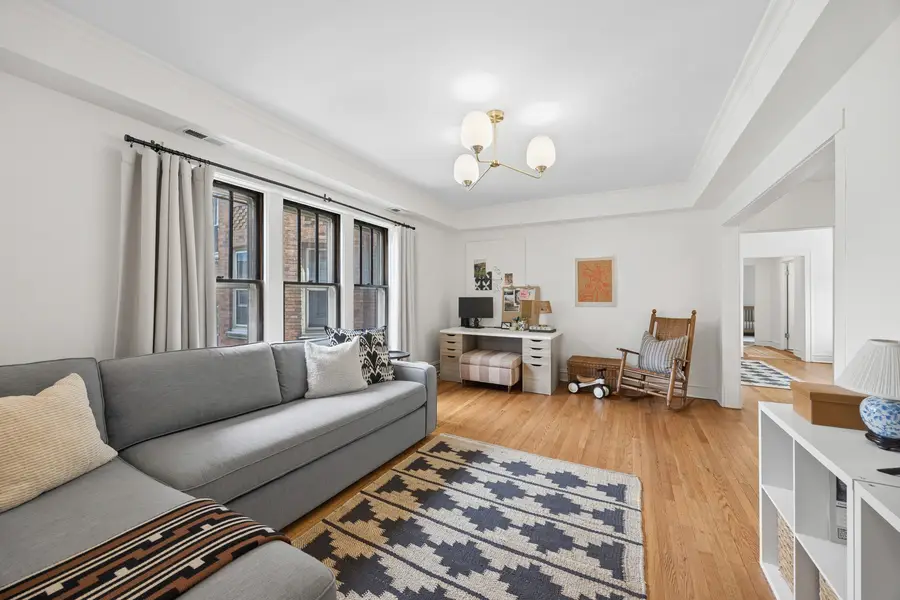 619 Washington Boulevard #2E, Oak Park, IL 60302 - #3