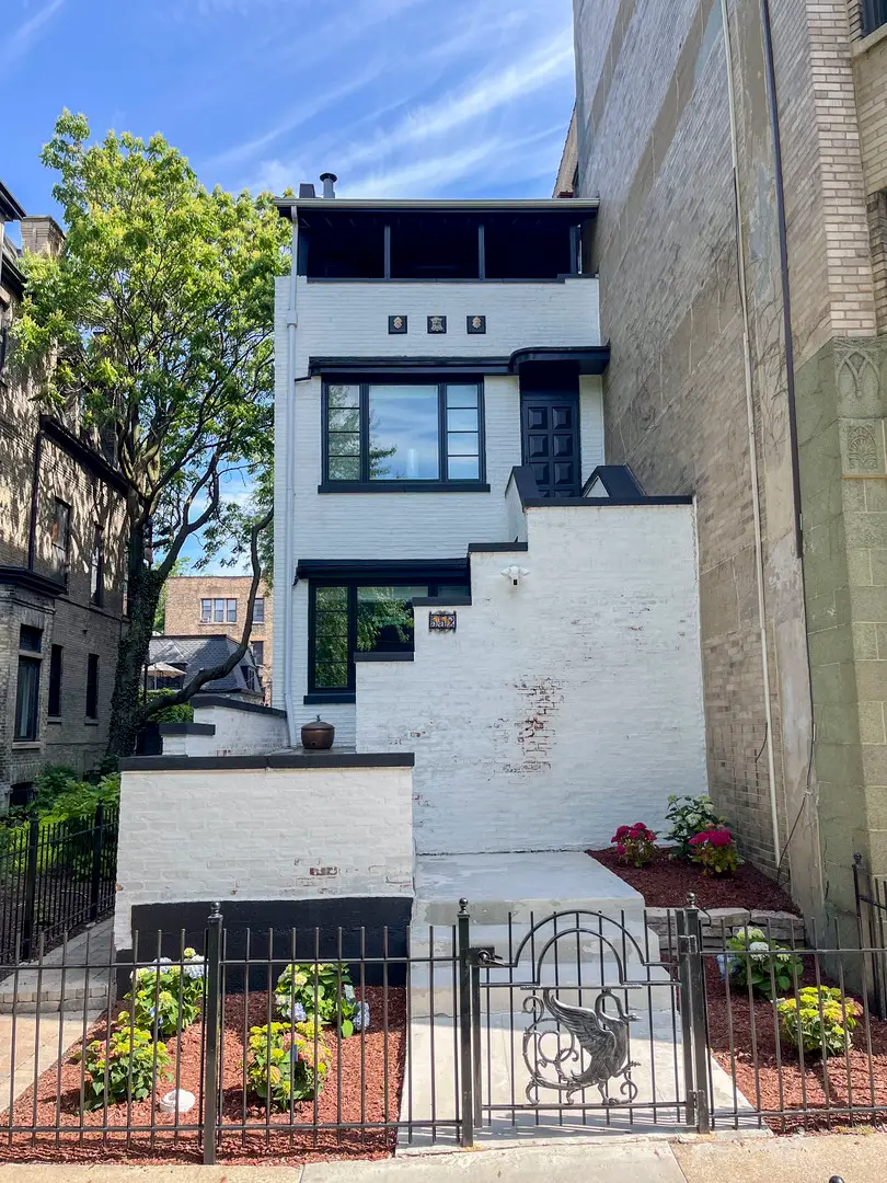 552 W Arlington Place, Chicago, IL 60614 - #1