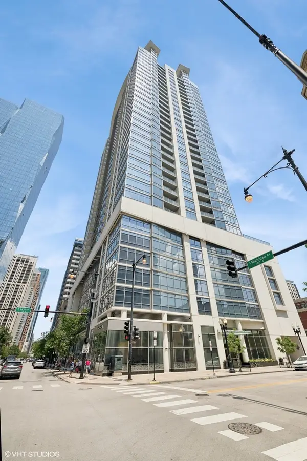 100 E 14th Street #1808, Chicago, IL 60605